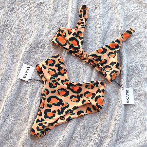 Skatie Other - BNWT Skatie Bikini Set Carlsbad Penny Top Melly bottoms